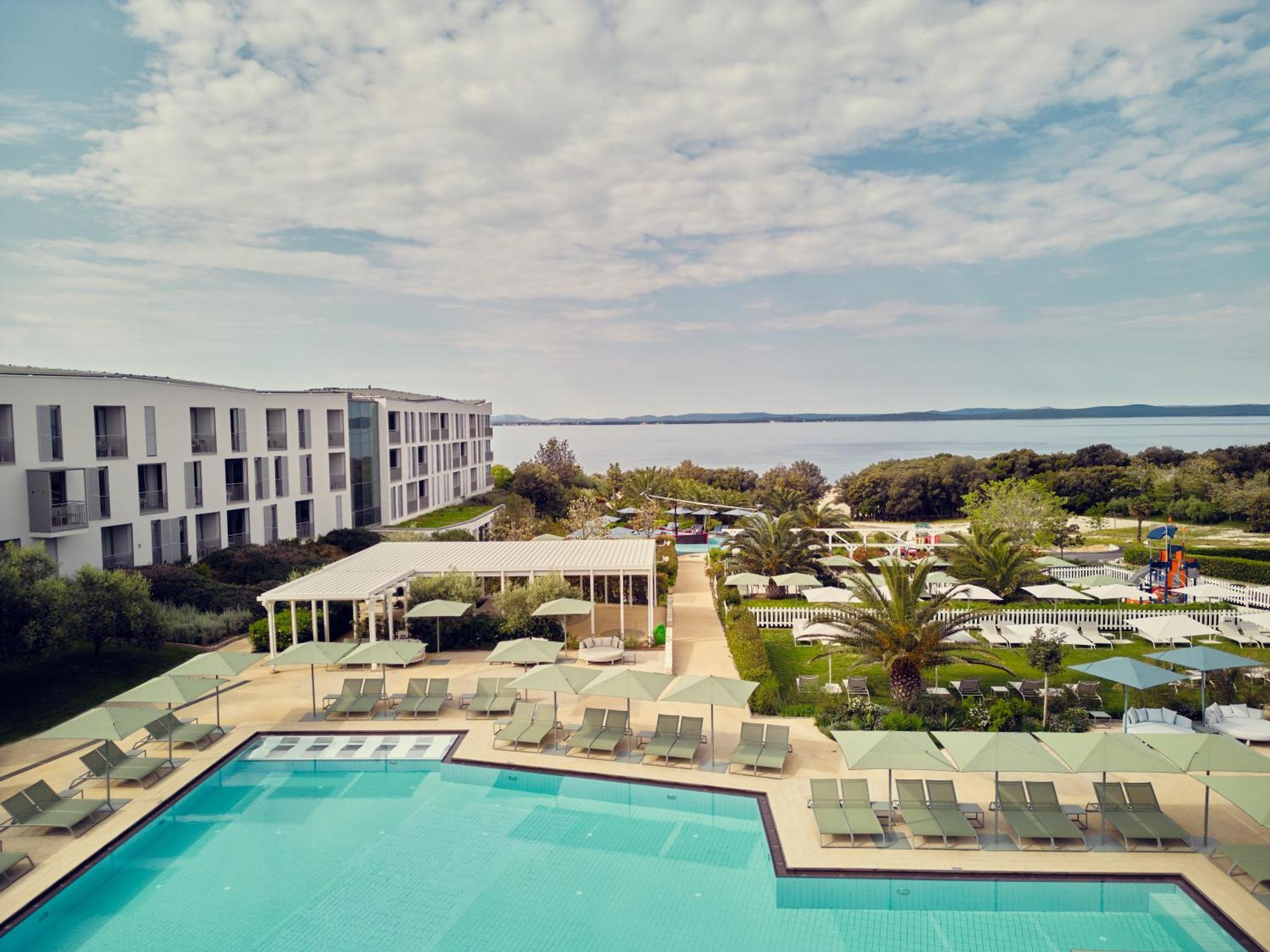 Falkensteiner Family Hotel Diadora Petrčane Exterior foto View of the resort