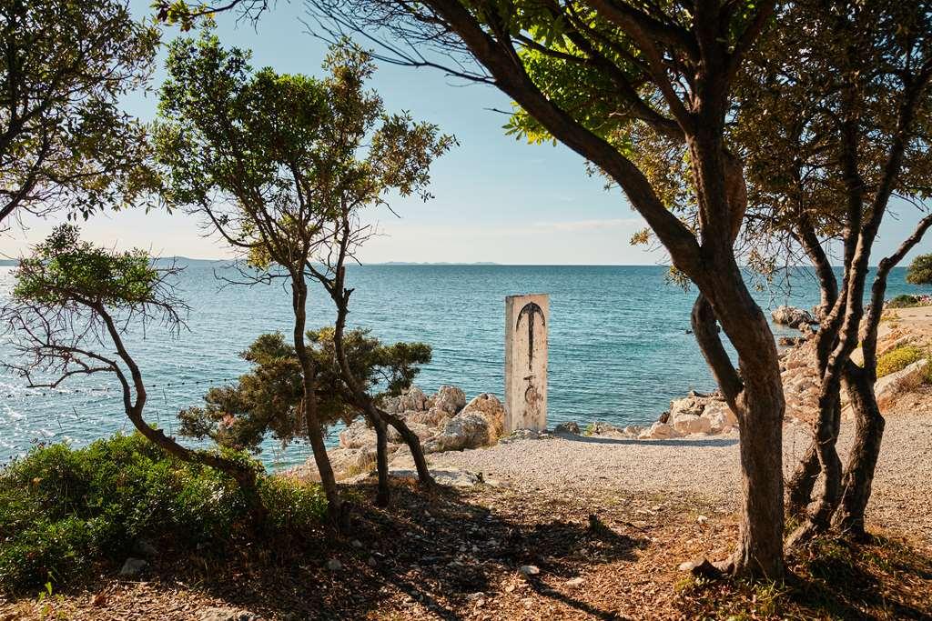 Falkensteiner Family Hotel Diadora Petrčane Facilidades foto The remains of the Roman villa at the southern end of the island